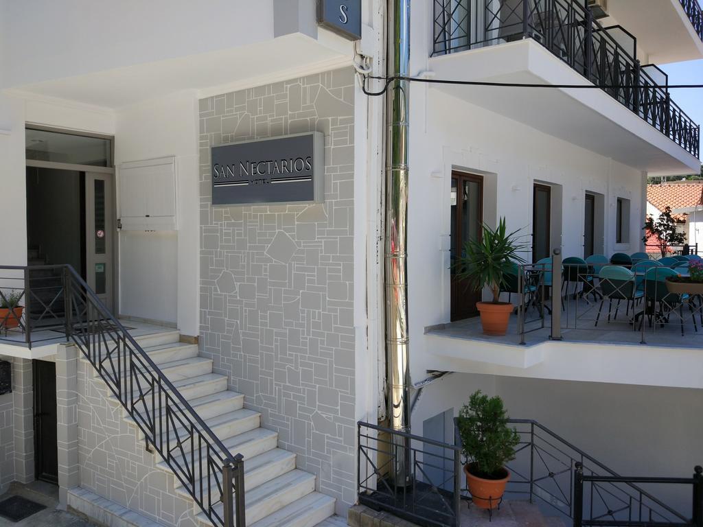 San Nectarios Hotel Parga Exterior photo