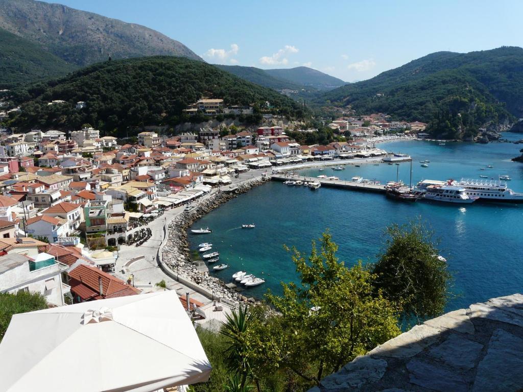 San Nectarios Hotel Parga Exterior photo