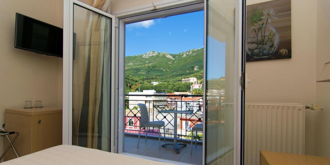 San Nectarios Hotel Parga Exterior photo